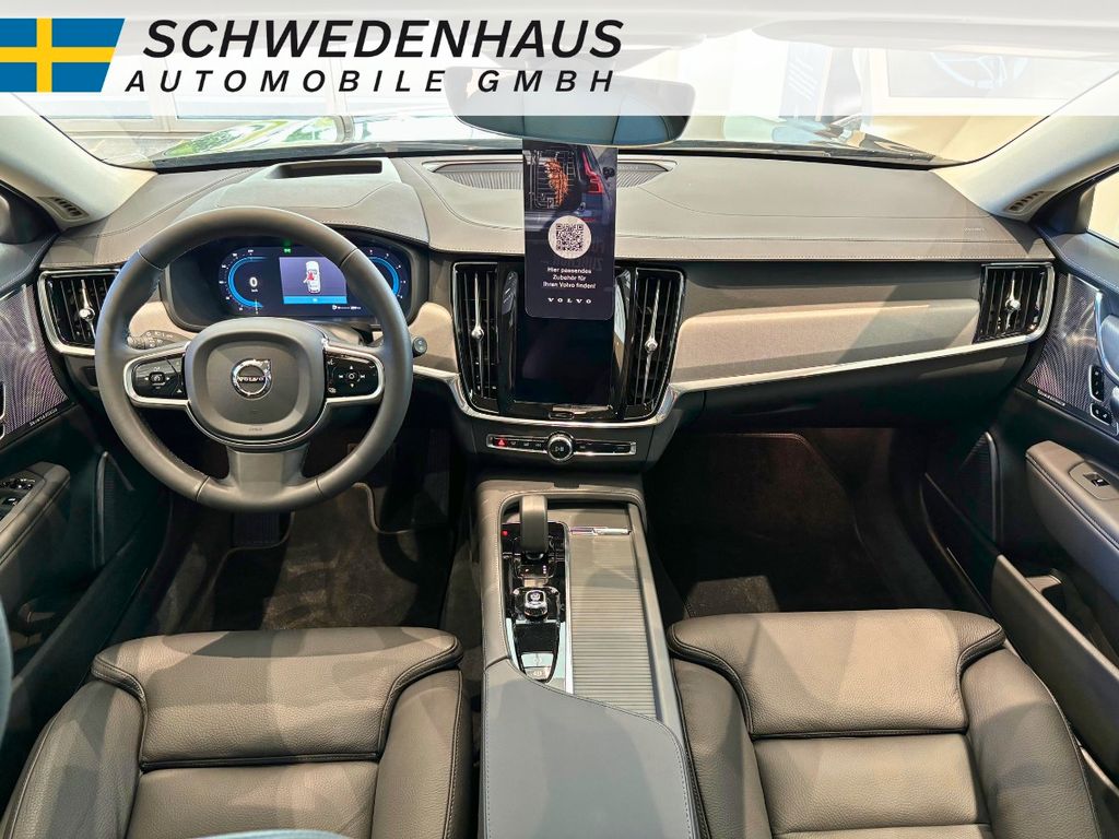 Volvo V90 2025