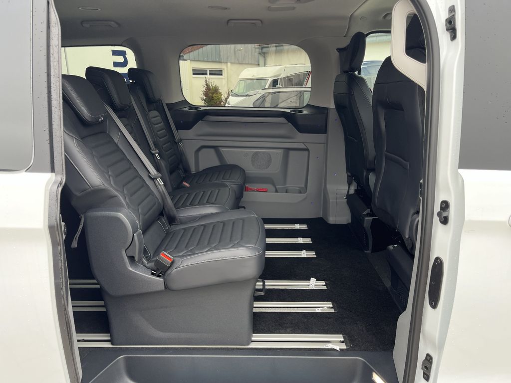 Ford Tourneo Custom 2025