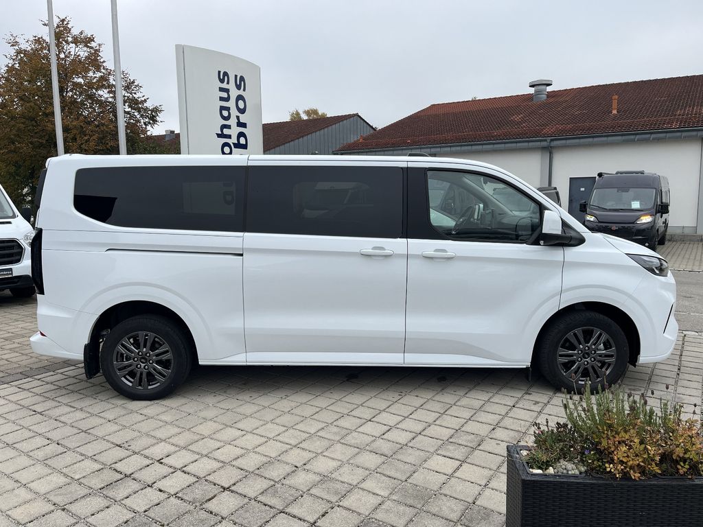 Ford Tourneo Custom 2025