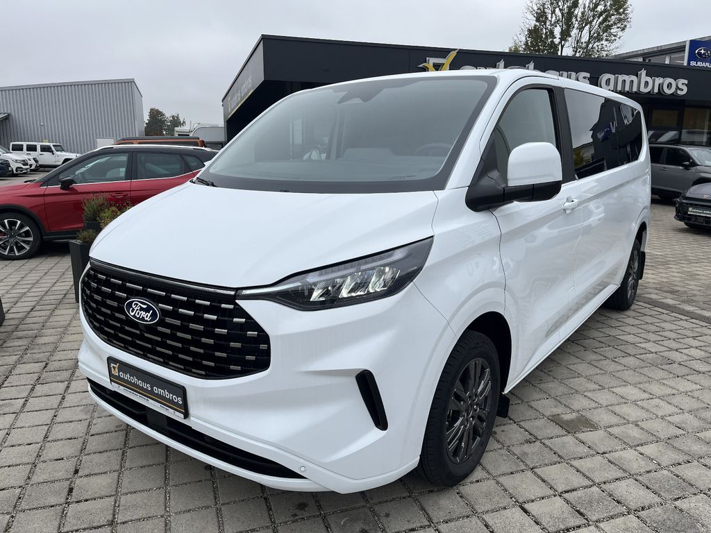Ford Tourneo Custom 2025