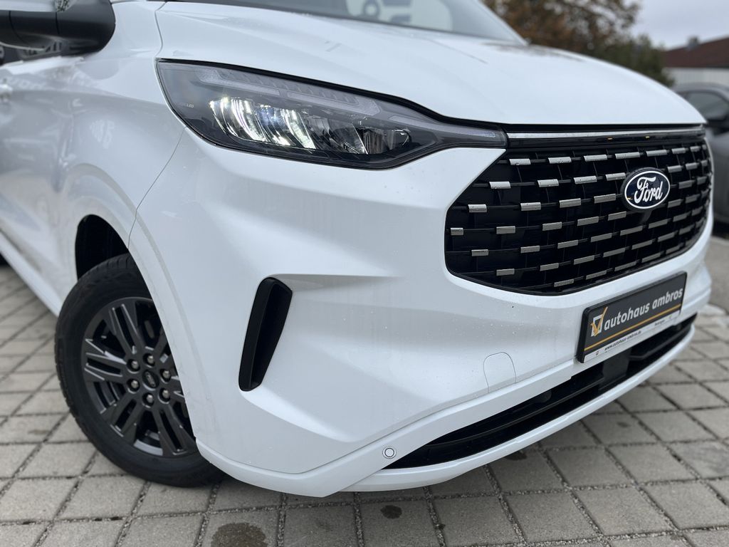 Ford Tourneo Custom 2025