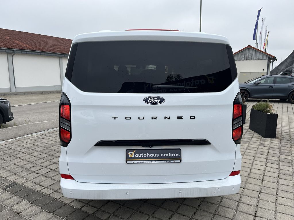 Ford Tourneo Custom 2025