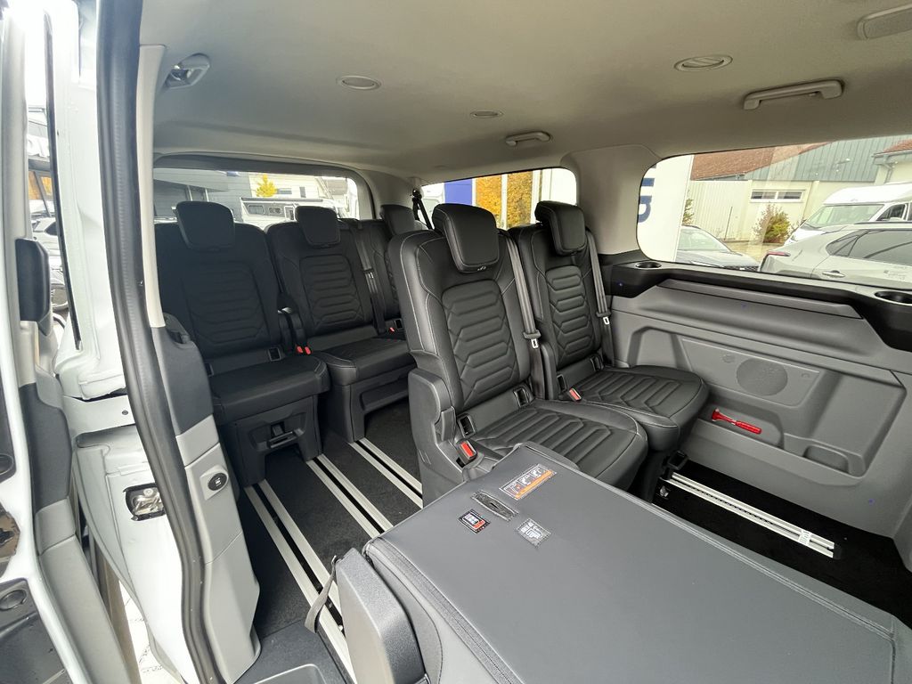 Ford Tourneo Custom 2025