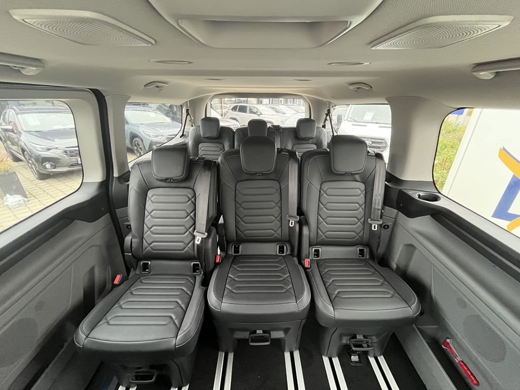Ford Tourneo Custom 2025