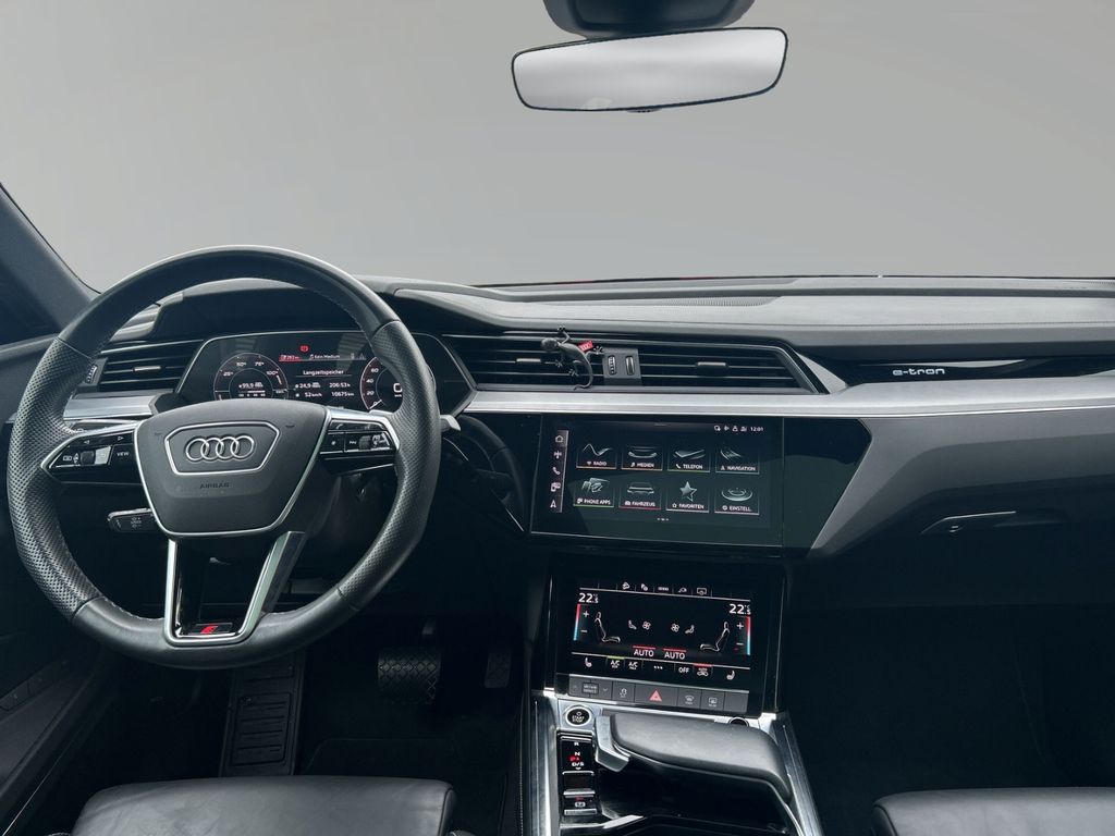 Audi e-tron 2022