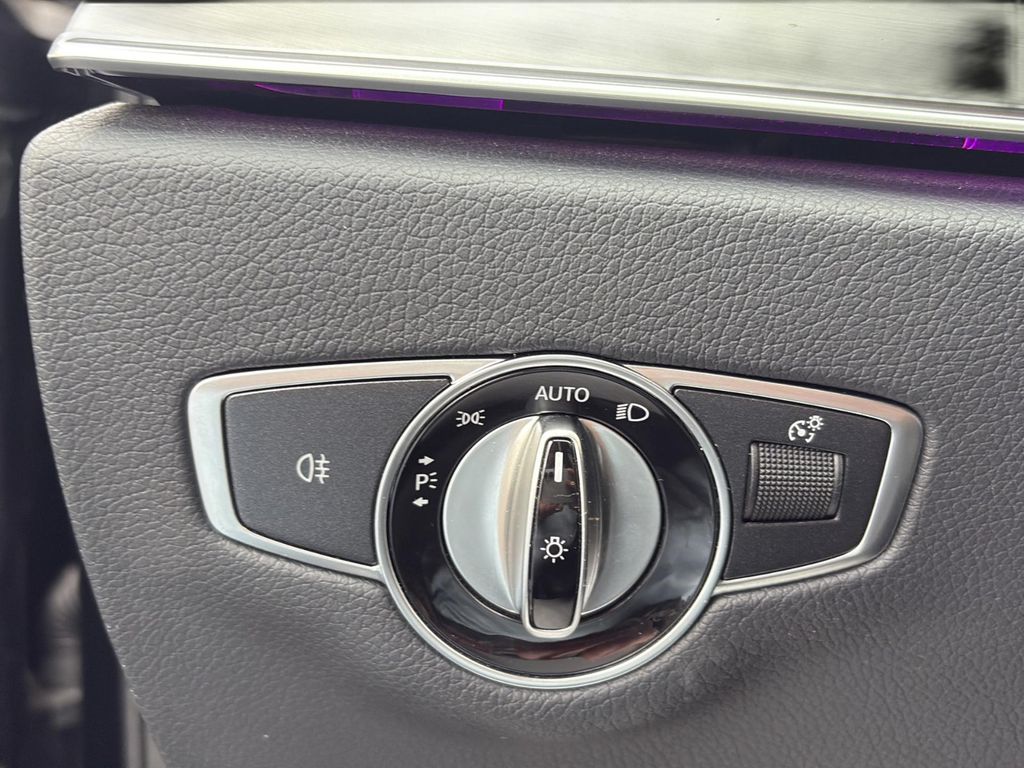 Mercedes-Benz E 300 2022