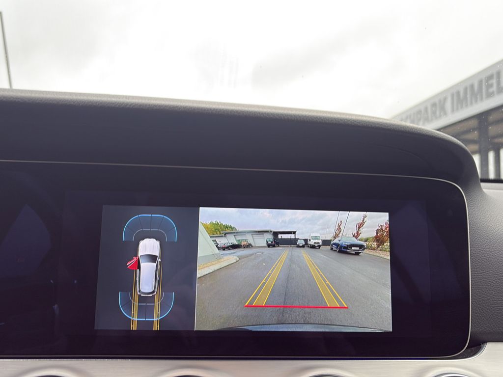 Mercedes-Benz E 300 2022