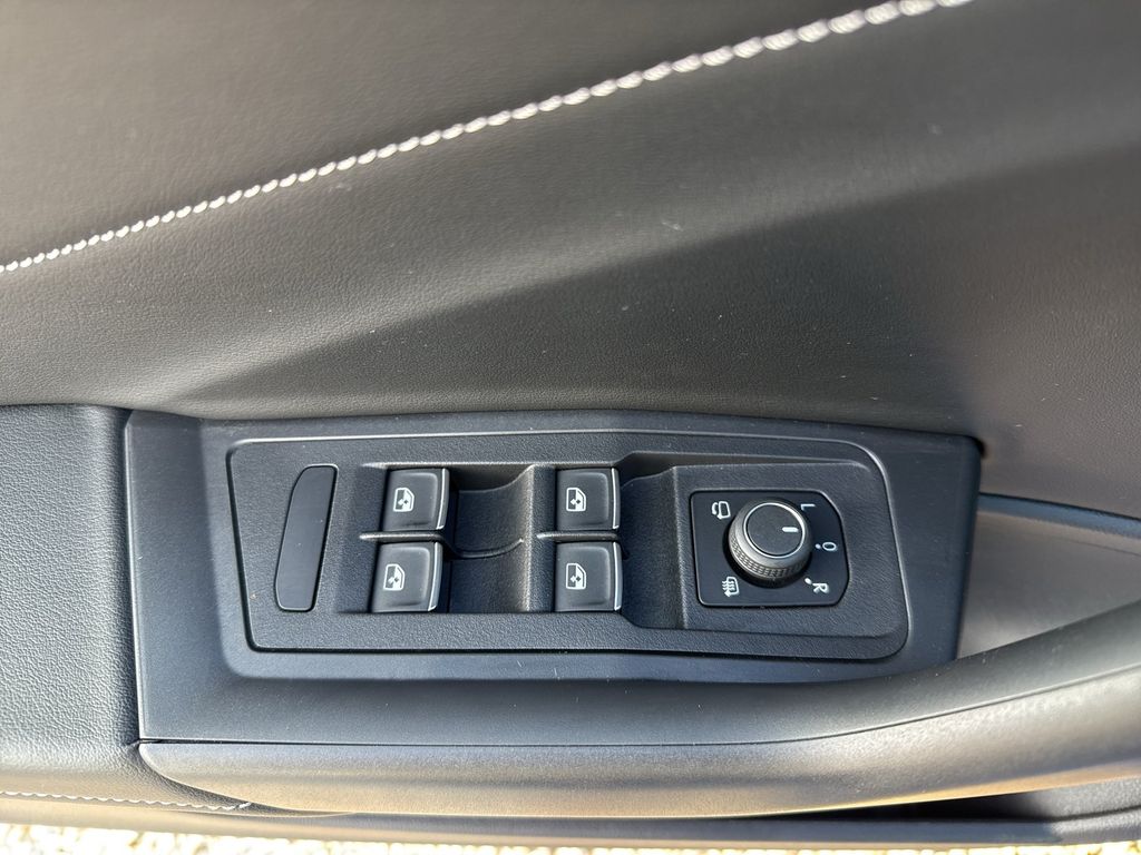 Volkswagen T-Roc 2024