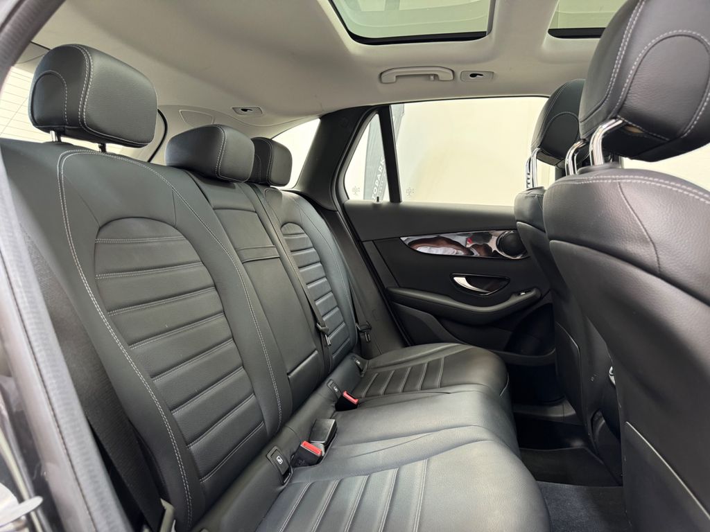 Mercedes-Benz GLC 300 2021