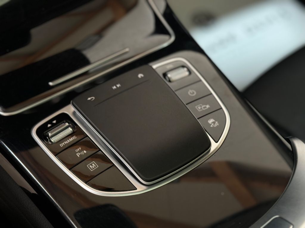 Mercedes-Benz GLC 300 2021