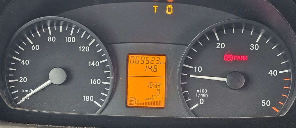 Mercedes-Benz Sprinter 2011