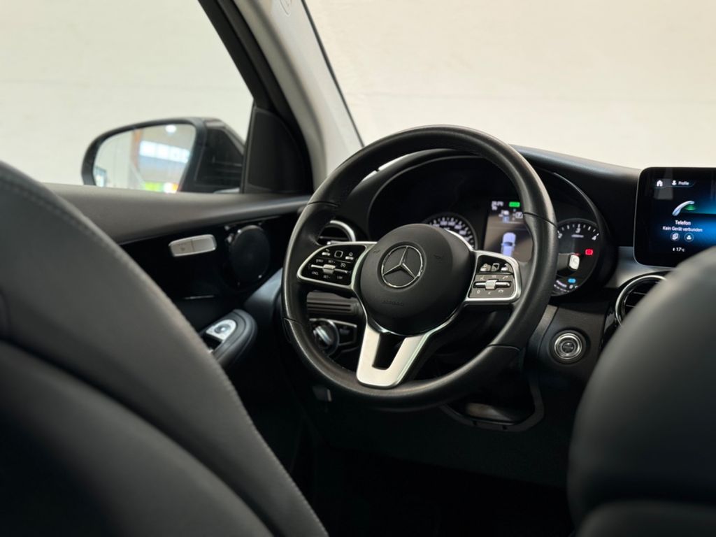 Mercedes-Benz GLC 300 2021