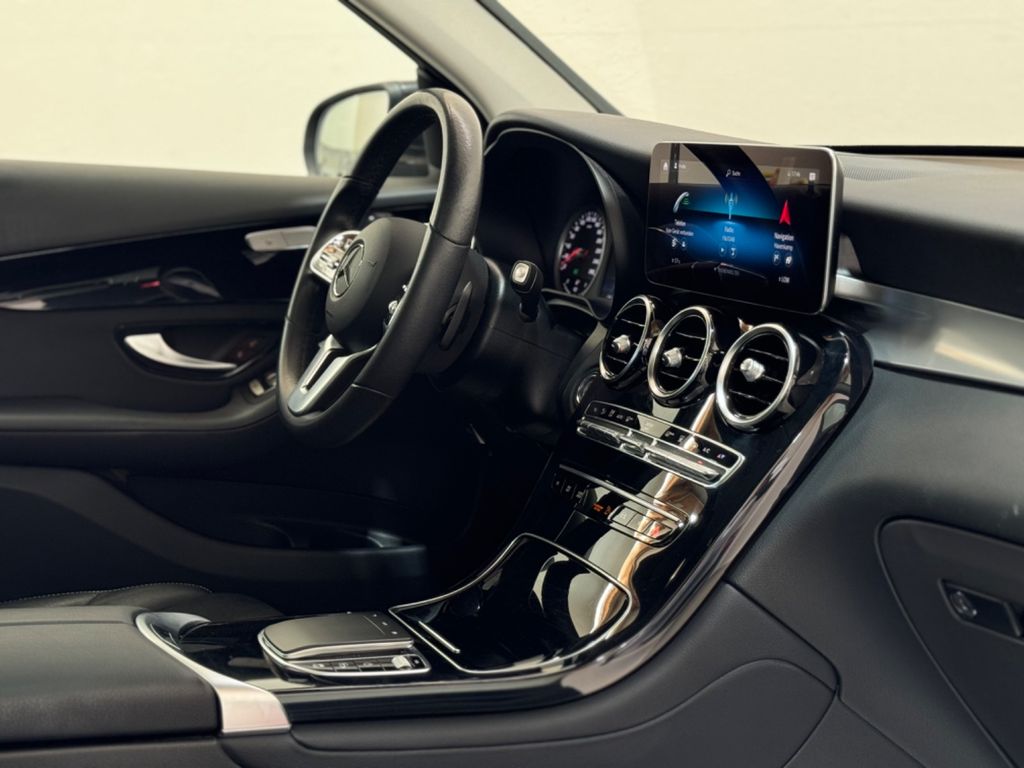 Mercedes-Benz GLC 300 2021