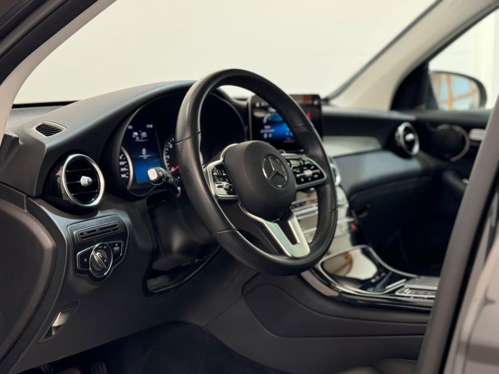 Mercedes-Benz GLC 300 2021