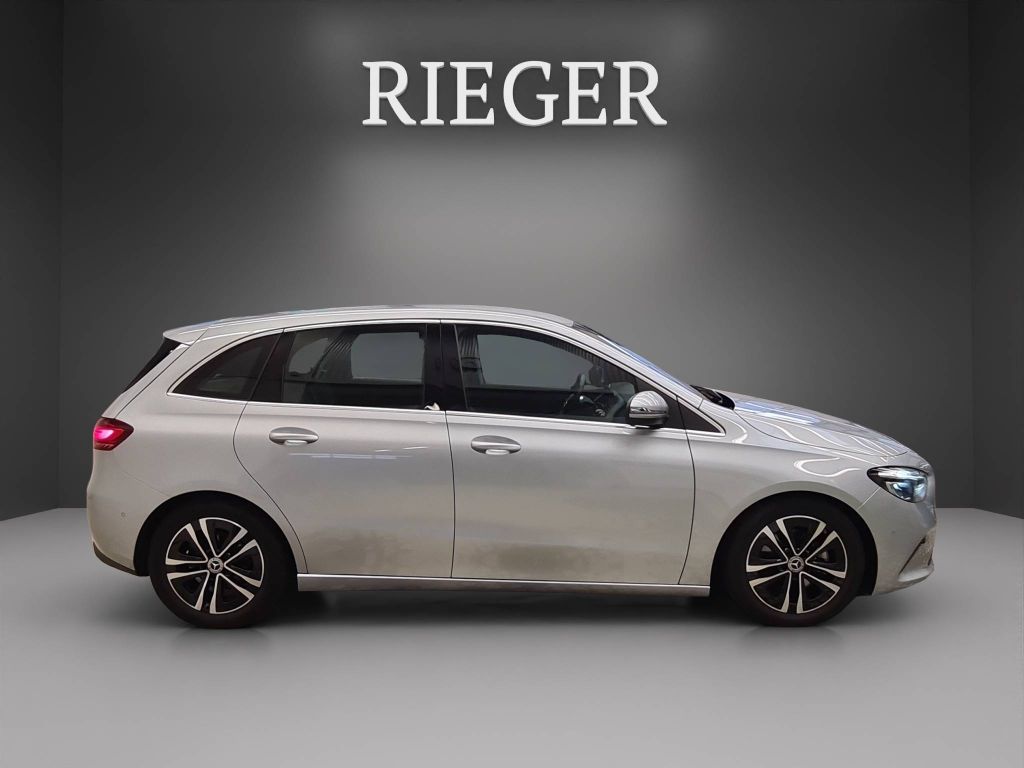 Mercedes-Benz B 180 2024