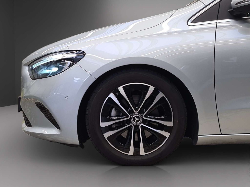 Mercedes-Benz B 180 2024