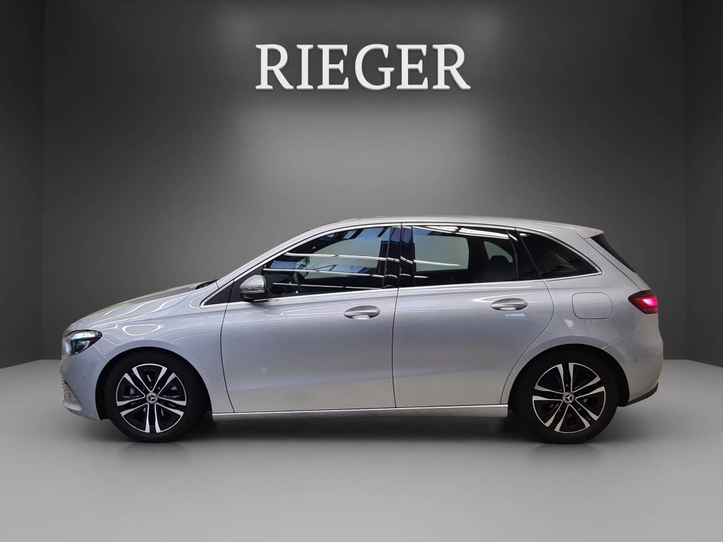 Mercedes-Benz B 180 2024