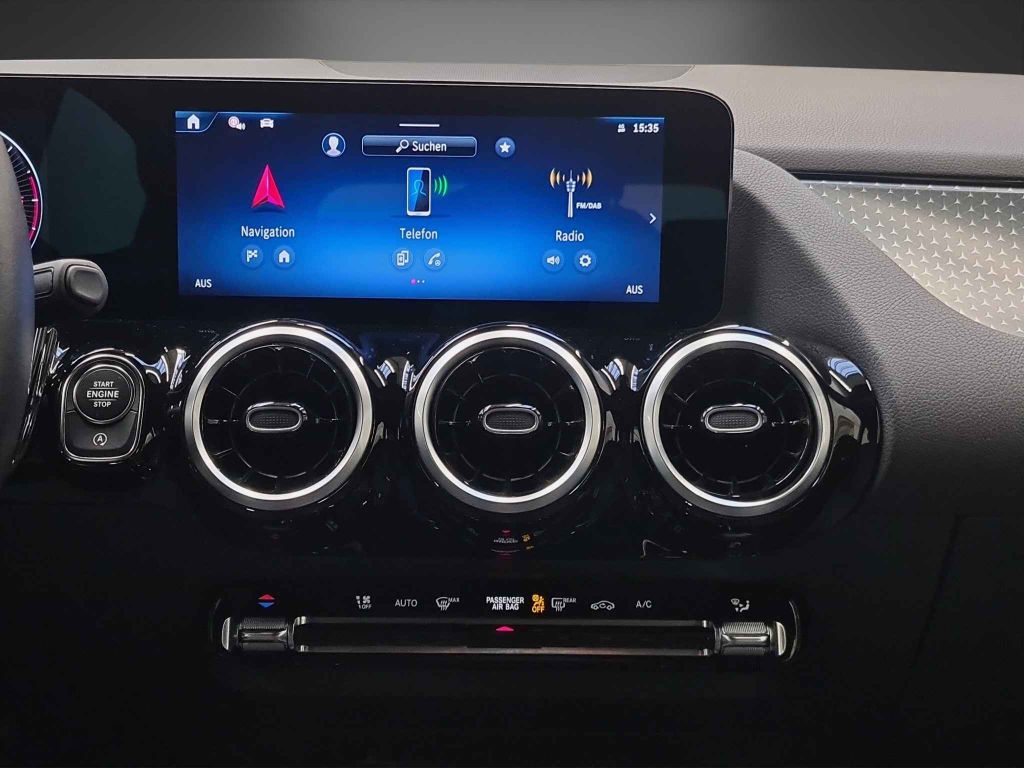 Mercedes-Benz B 180 2024