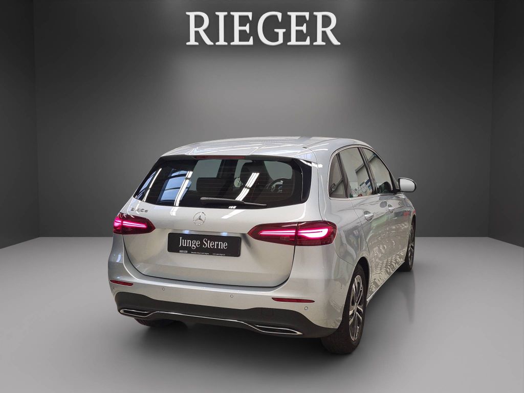 Mercedes-Benz B 180 2024