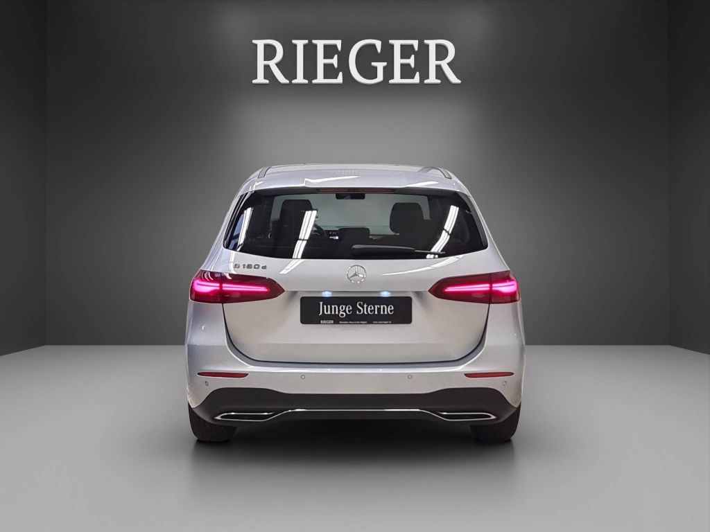 Mercedes-Benz B 180 2024