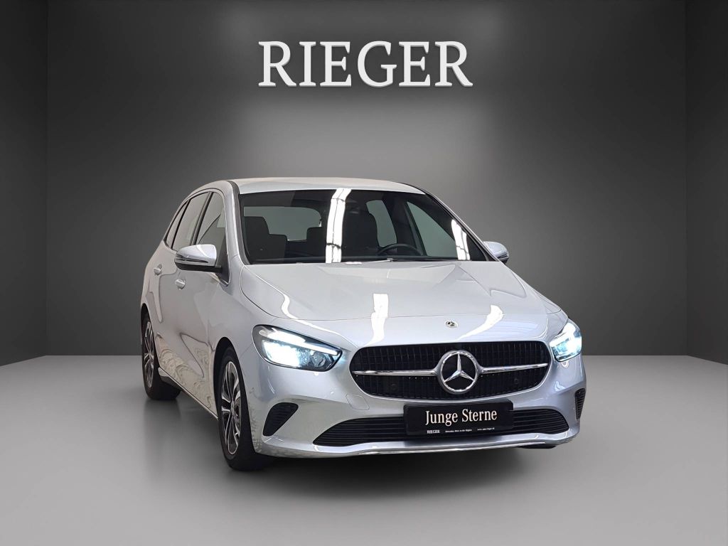 Mercedes-Benz B 180 2024