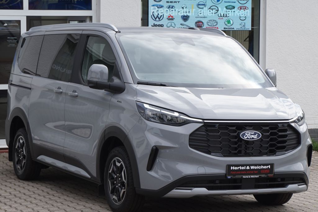Ford Tourneo Custom 2025