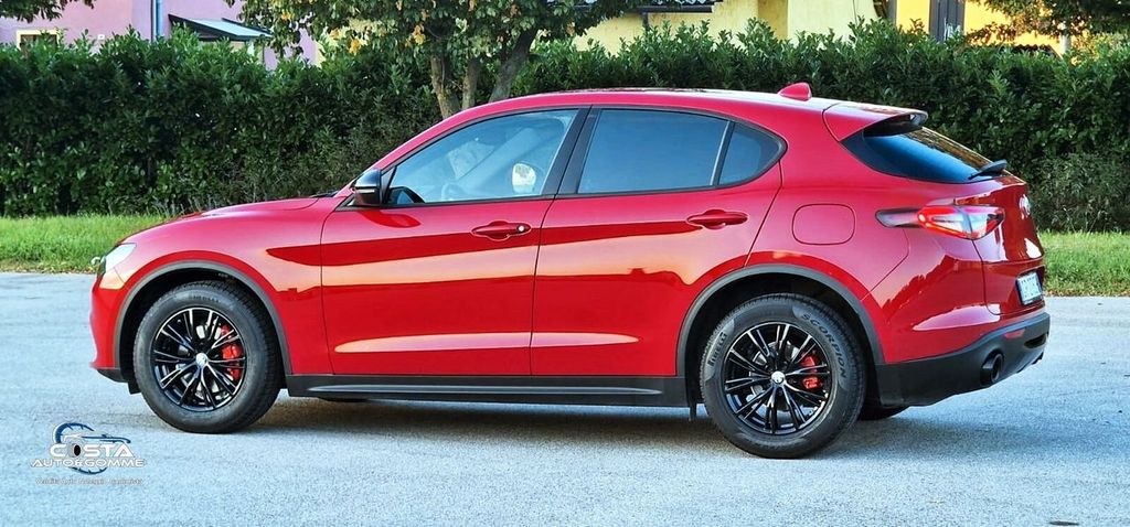 Alfa Romeo Stelvio 2023
