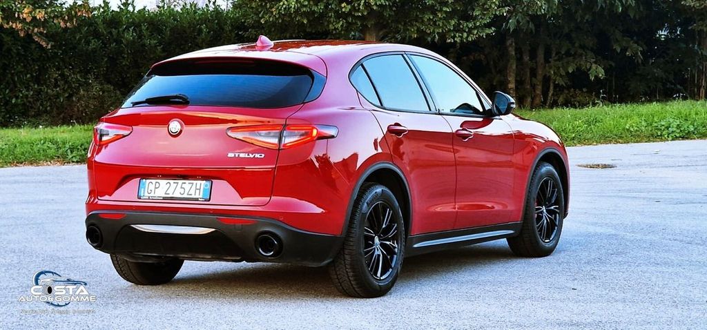Alfa Romeo Stelvio 2023