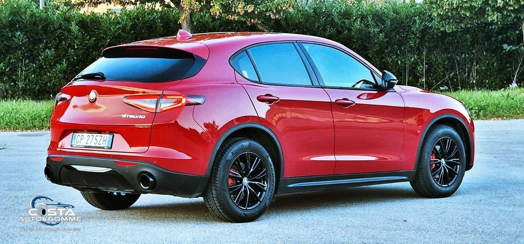 Alfa Romeo Stelvio 2023