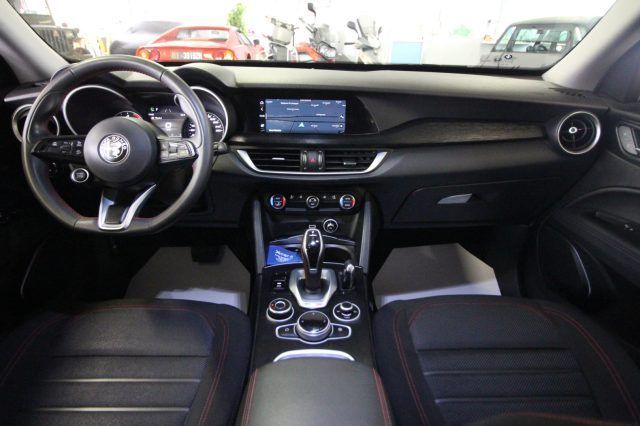 Alfa Romeo Stelvio 2021