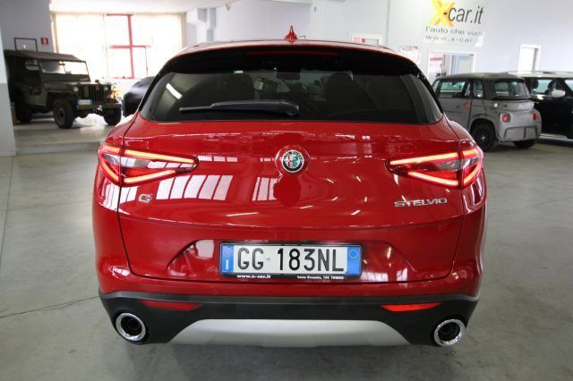 Alfa Romeo Stelvio 2021