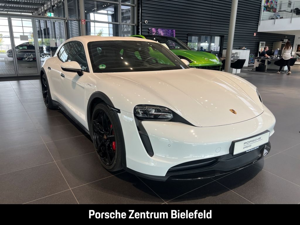 Porsche Taycan 2022