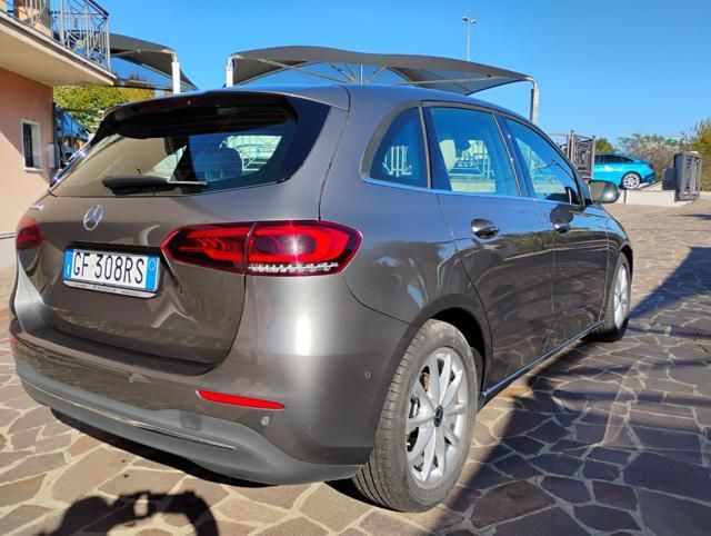 Mercedes-Benz B 180 2021