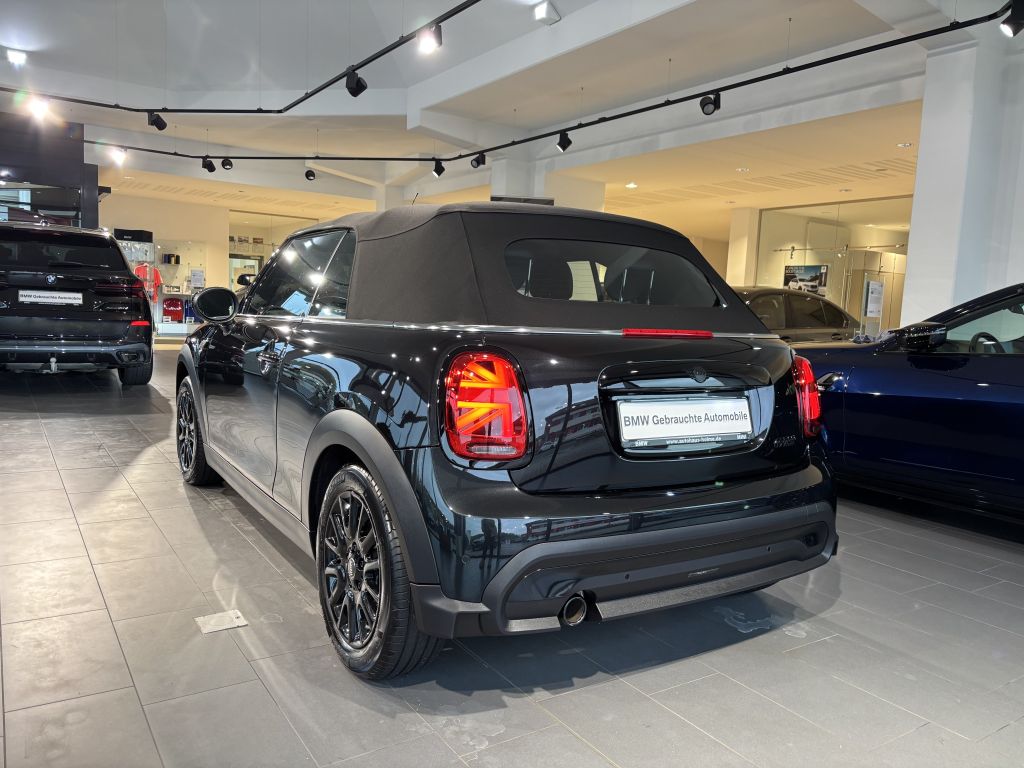 MINI Cooper Cabrio 2024