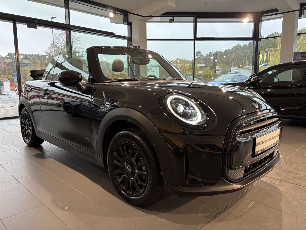 MINI Cooper Cabrio 2024
