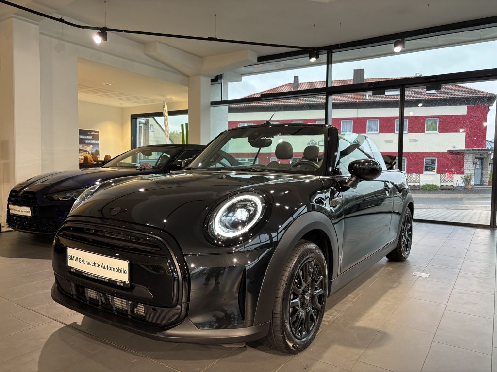 MINI Cooper Cabrio 2024