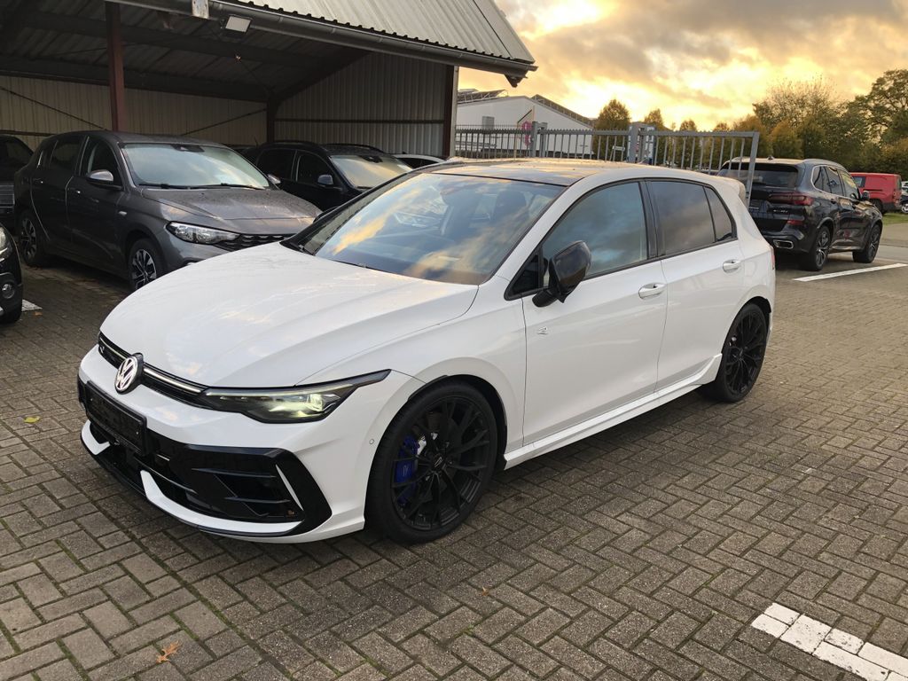 Volkswagen Golf 2025