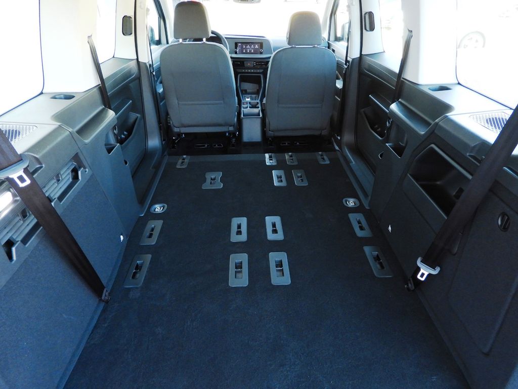 Ford Grand Tourneo 2025