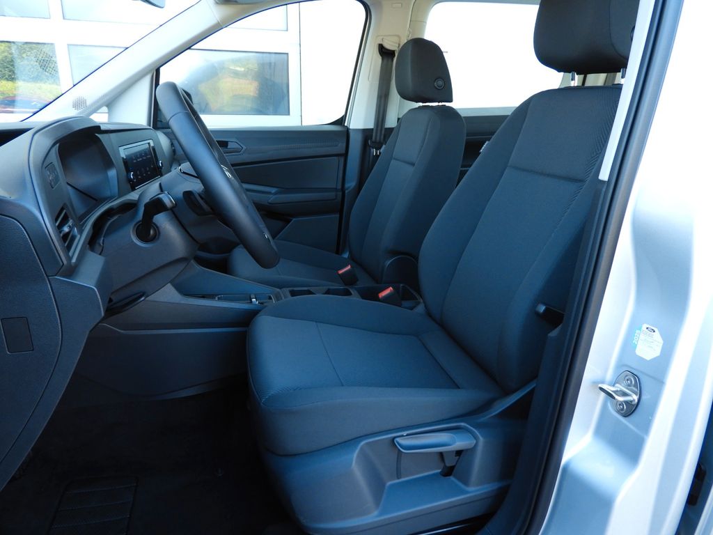 Ford Grand Tourneo 2025