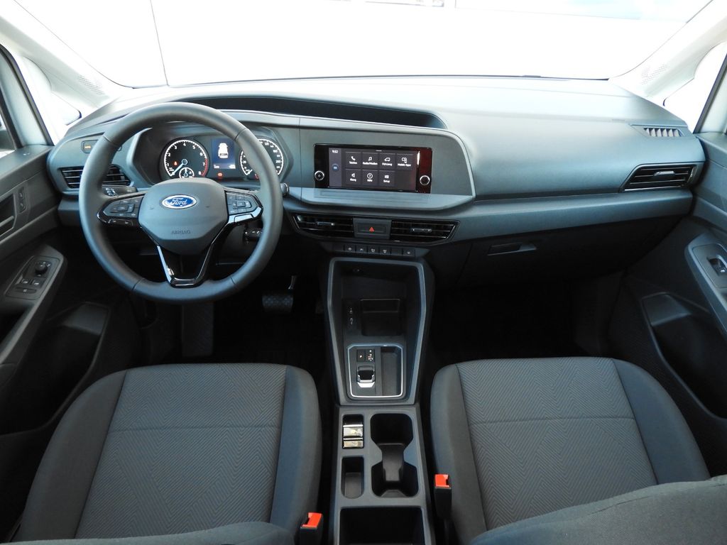 Ford Grand Tourneo 2025