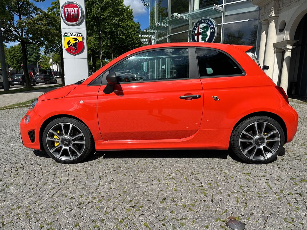 Abarth 695 2024