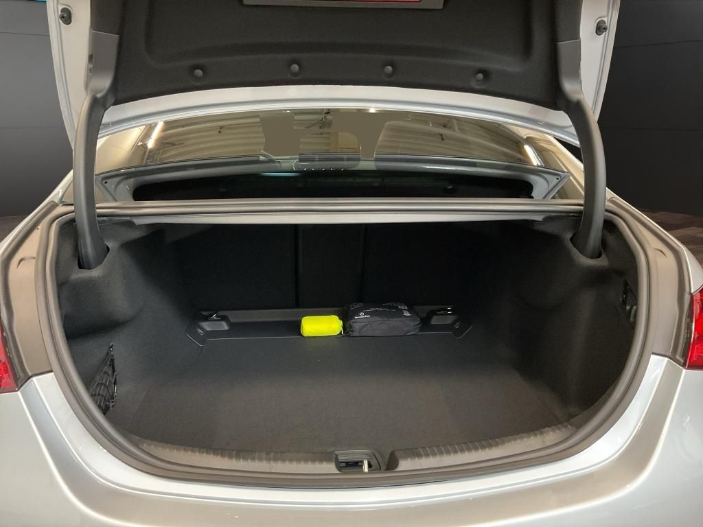 Mercedes-Benz C 220 2025