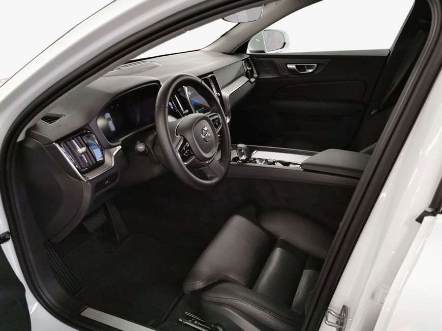 Volvo V60 Cross Country 2023