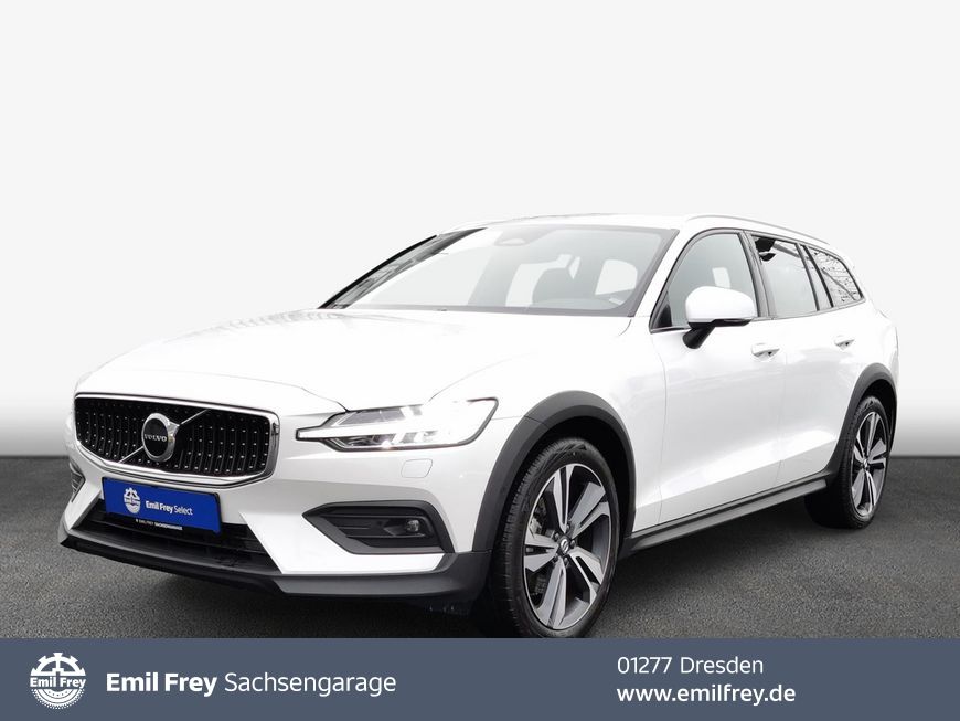 Volvo V60 Cross Country 2023