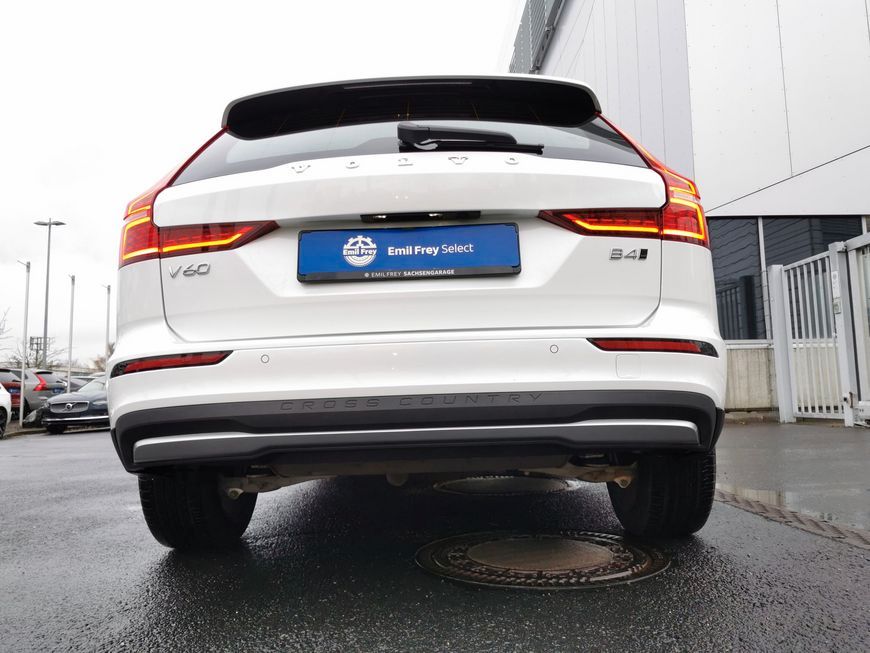 Volvo V60 Cross Country 2023