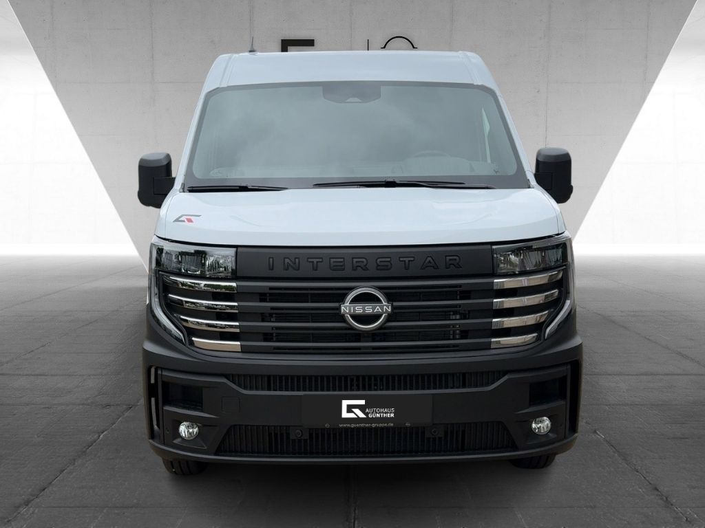 Nissan Interstar 2025