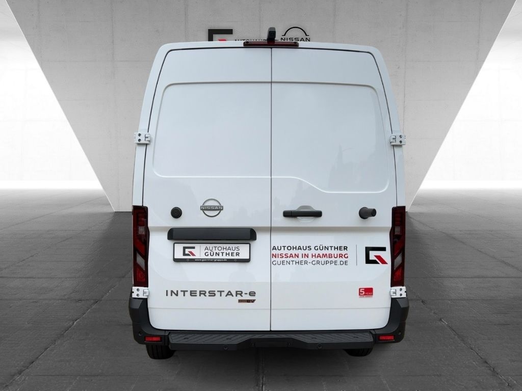 Nissan Interstar 2025