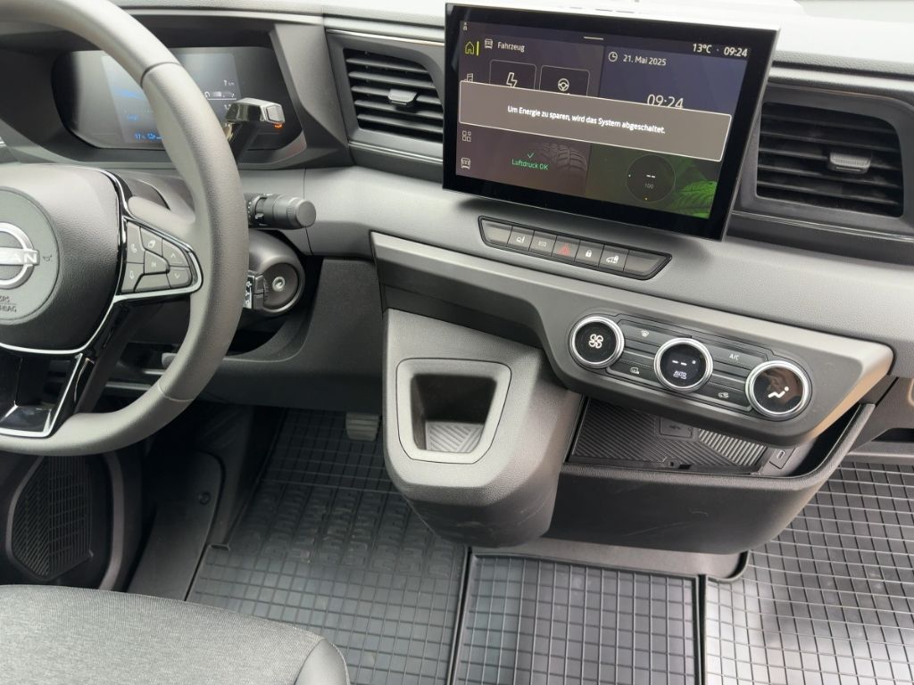 Nissan Interstar 2025