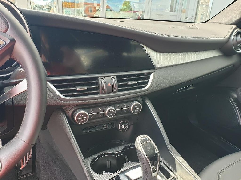 Alfa Romeo Giulia 2024