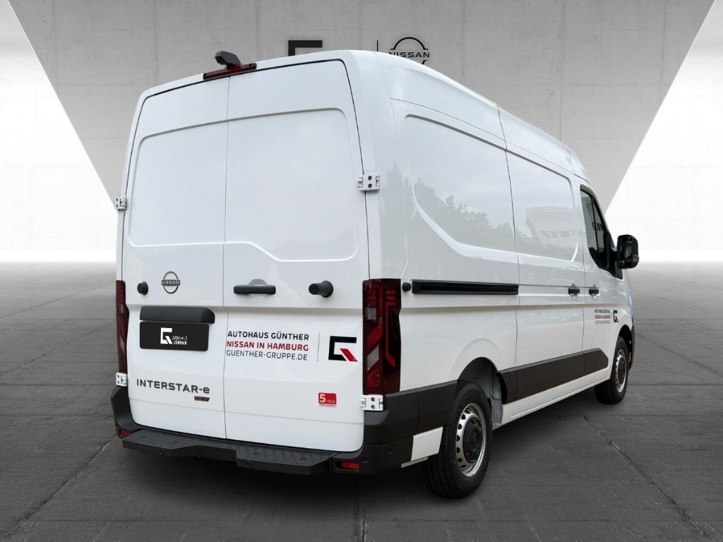 Nissan Interstar 2025
